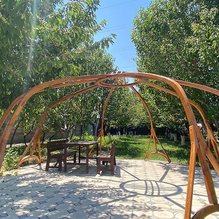אוש Sunny Hostel מראה חיצוני תמונה